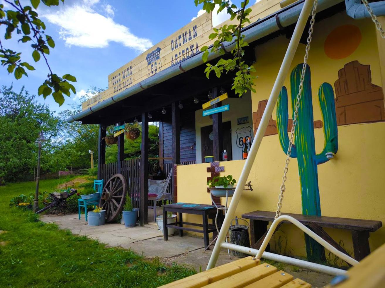 Ranch 66 - Zlatokopecka Chata Arizona Trsice ภายนอก รูปภาพ